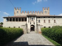 Castello di Malpaga, Cavernago