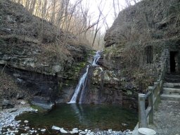 Monumento Naturale Valle Brunone, Berbenno - Sorgente d&#039;acqua sulfurea